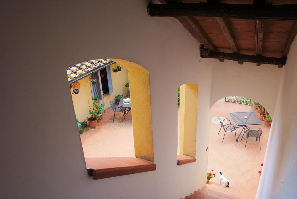Il Colombaio, Siena -Appartamenti E Camere- 이솔라 외부 사진